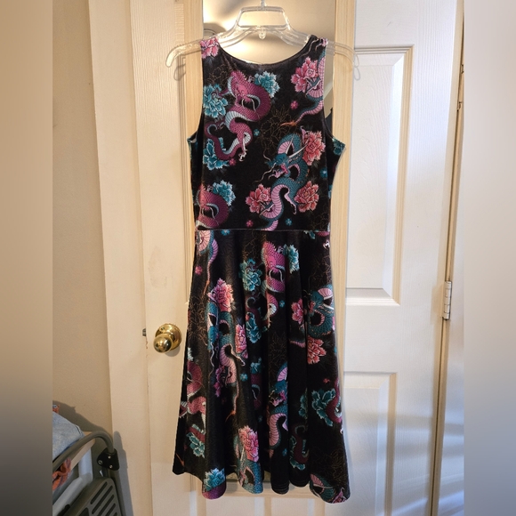 BM Dragon Bouquet Velvet Princess Midi - Picture 3 of 4